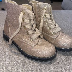 Girls Gold Glittery Boots